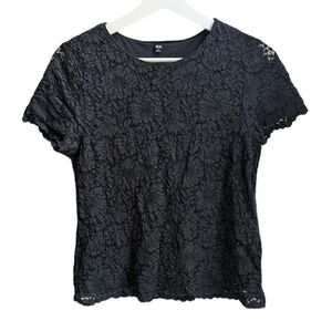 Uniqlo Black Floral Lace Short Sleeve T-Shirt Blouse Top M Eyelet Embroidered